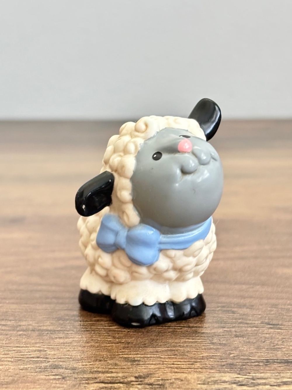 VINTAGE Fisher Price Little People Sheep Lamb Farm Animal Blue Bow 1997 Toy RARE